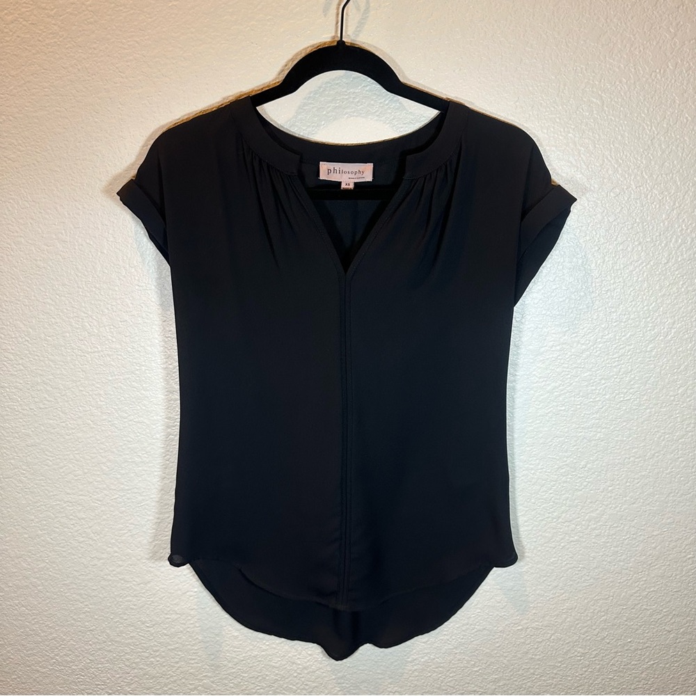 PHILOSOPHY Women's Black Split Neck Short Sleeve Flowy Blouse - Size XS 💕